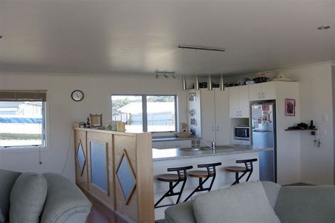 Photo of property in 11 Marram Place, Mangawhai Heads, Mangawhai, 0505