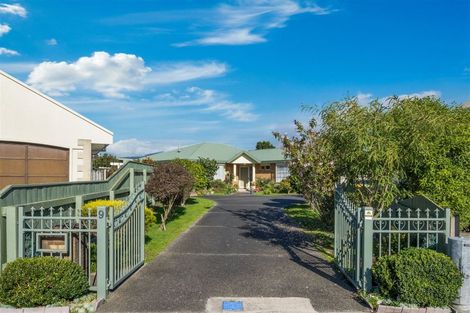 Photo of property in 9 Gimblett Court, Levin, 5510