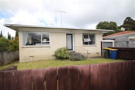 Photo of property in 1/44 Chartwell Avenue, Glenfield, Auckland, 0629
