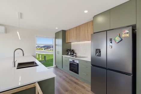 Photo of property in 37 Henshaw Street, Woodend, 7610