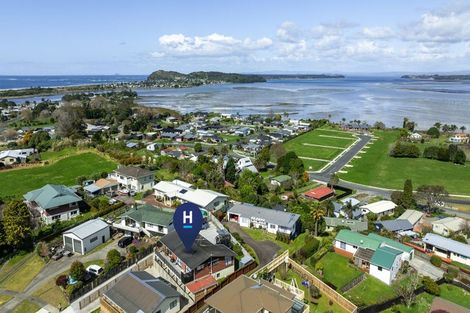 Photo of property in 10 Adela Stewart Drive West, Athenree, Katikati, 3177