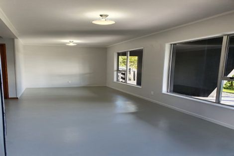 Photo of property in 8 Toporoa View, Ascot Park, Porirua, 5024