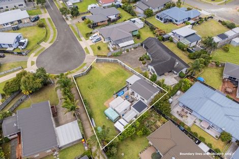 Photo of property in 11 Dotterel Place, Whitianga, 3510