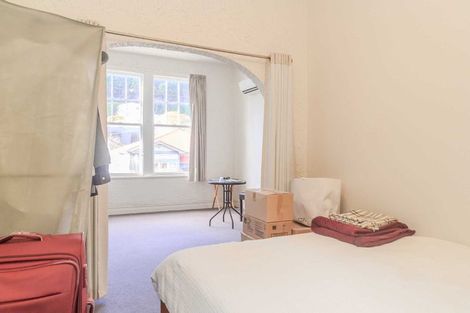 Photo of property in 10 Porritt Avenue, Mount Victoria, Wellington, 6011