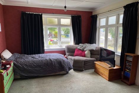 Photo of property in 28 Chelwood Street, Takaro, Palmerston North, 4412