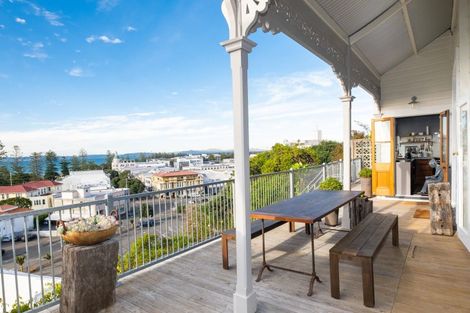 Photo of property in 1 Seaview Terrace, Bluff Hill, Napier, 4110