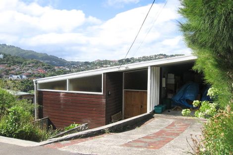Photo of property in 19 Winston Street, Crofton Downs, Wellington, 6035