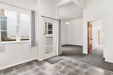 Photo of property in 22 Owen Street, Newtown, Wellington, 6021