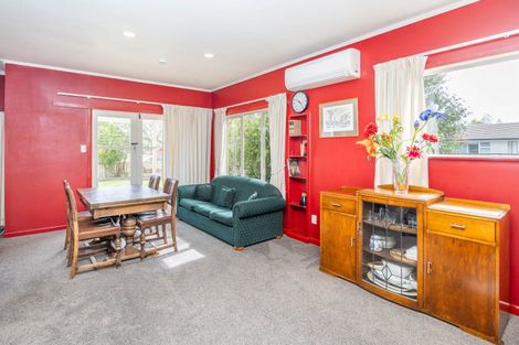 Photo of property in 20 Oxford Street, Fairfield, Hamilton, 3214