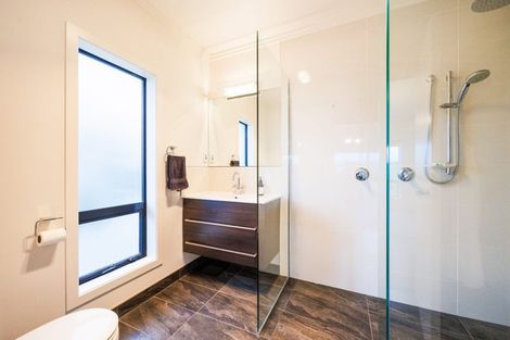 Photo of property in 7 Vaucluse Heights, Fitzherbert, Palmerston North, 4410