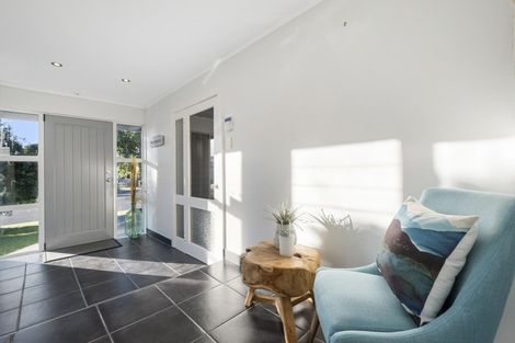Photo of property in 27 William Hadlow Place, Hatfields Beach, Orewa, 0931