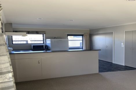 Photo of property in 28 Moa Street, Waikiwi, Invercargill, 9810