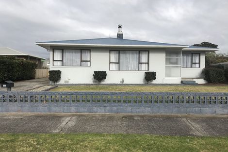 Photo of property in 25 Battiscombe Terrace, Waitara, 4320