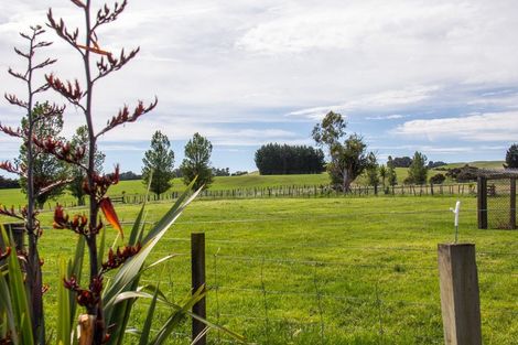 Photo of property in 105 Fraters Road, Martinborough, 5781