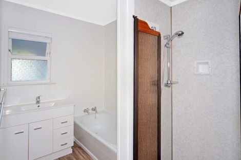 Photo of property in 4/155 Shakespeare Road, Milford, Auckland, 0620