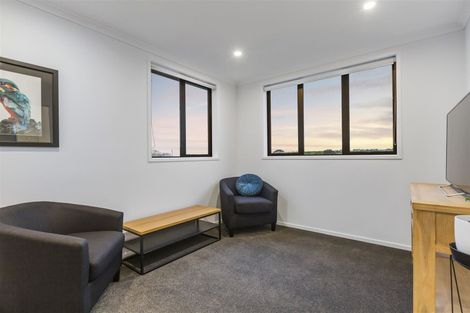 Photo of property in 9 Tawatawa Street, Long Bay, Auckland, 0630