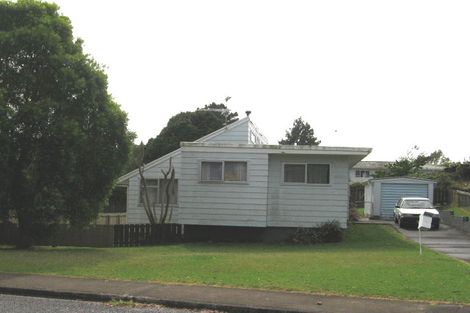 Photo of property in 4 Reinga Place, Massey, Auckland, 0614