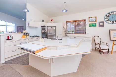 Photo of property in 10 Lithgow Drive, Otamatea, Whanganui, 4500