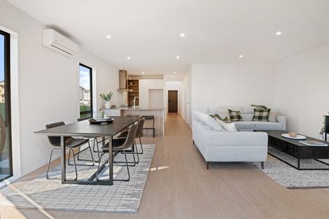 Photo of property in 2/529g Massey Road, Mangere, Auckland, 2022