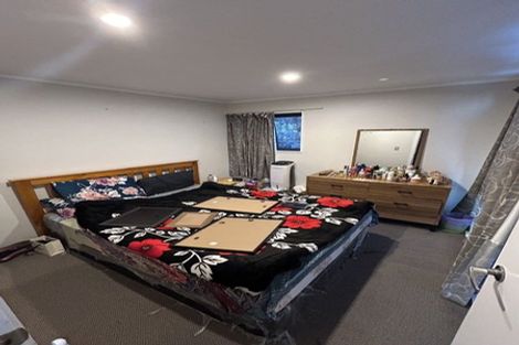 Photo of property in 2 Cranberry Place, Bucklands Beach, Auckland, 2012