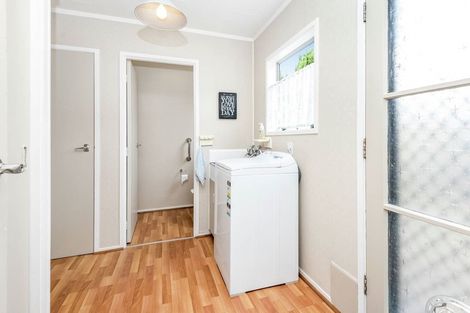 Photo of property in 2/11 Imogene Way, Half Moon Bay, Auckland, 2012