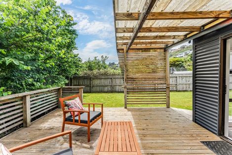 Photo of property in 27 Paremata Crescent, Paremata, Porirua, 5024