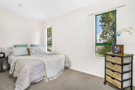Photo of property in 2/44 Loloma Drive, Half Moon Bay, Auckland, 2012