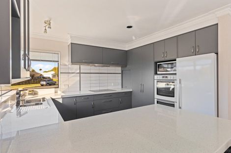 Photo of property in 151 Heta Road, Highlands Park, New Plymouth, 4312