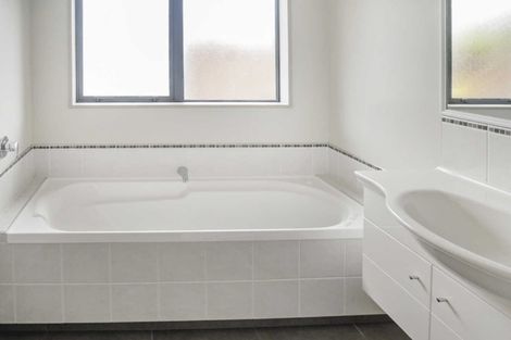 Photo of property in 7 Crocus Lane, Aidanfield, Christchurch, 8025