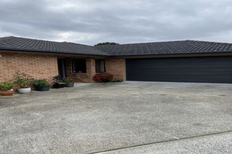 Photo of property in 59 Percy Kinsman Crescent, Riverstone Terraces, Upper Hutt, 5018