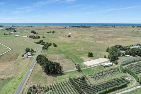 Photo of property in 95 Ohinepanea Road, Pukehina, Te Puke, 3186