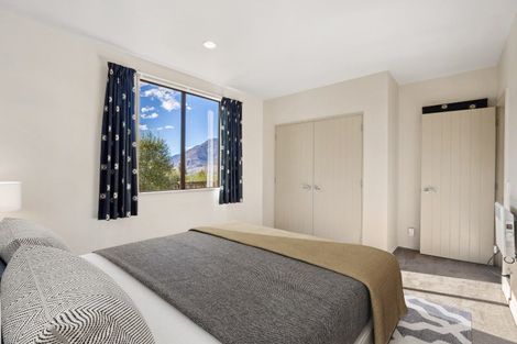 Photo of property in 13 Goldleaf Hill, Queenstown, 9300