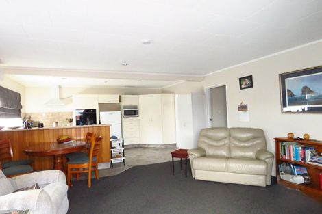 Photo of property in 10 Colvin Street, Westport, 7825