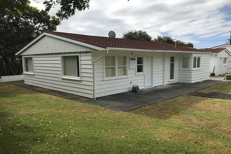 Photo of property in 1 Nikau Road, Waikanae, 5036