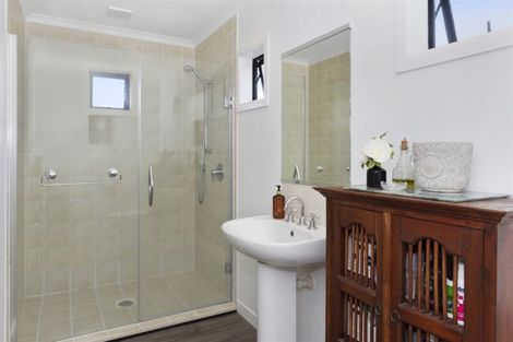 Photo of property in 8 Owen Place, Omokoroa, 3114