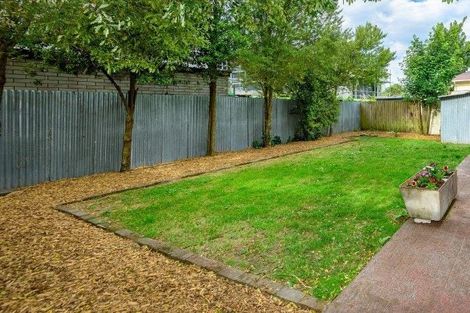 Photo of property in 2/147 Springfield Road, St Albans, Christchurch, 8014