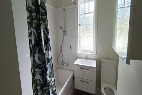 Photo of property in 6 Putnam Street, Northland, Wellington, 6012