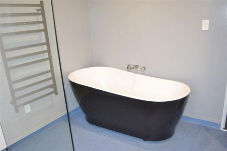 Photo of property in 110a Main Road, Tawa, Wellington, 5028