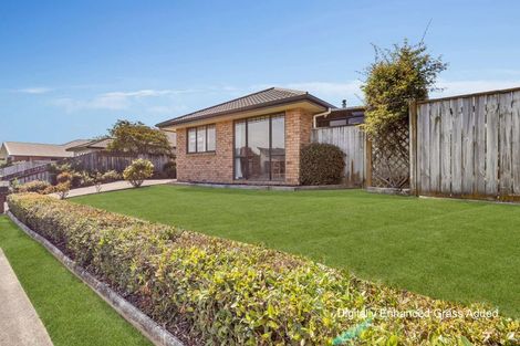 Photo of property in 16 Meridian Grove, Kelvin Grove, Palmerston North, 4414