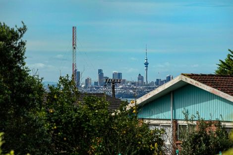 Photo of property in 175 Waimumu Road, Massey, Auckland, 0614