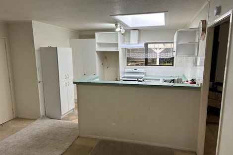 Photo of property in 18 Cornelian Crescent, Half Moon Bay, Auckland, 2012