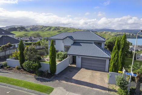Photo of property in 22 Saint Ives Drive, Camborne, Porirua, 5026