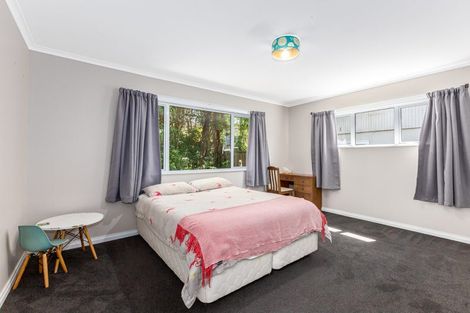 Photo of property in 51 Poto Road, Normandale, Lower Hutt, 5010