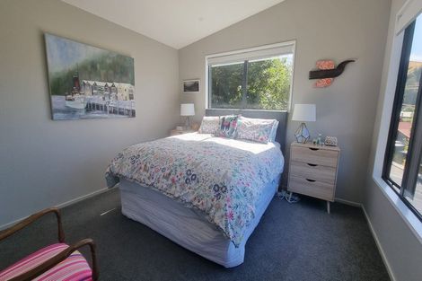 Photo of property in 35 Arawata Terrace, Fernhill, Queenstown, 9300