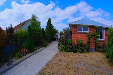 Photo of property in 28 Bournemouth Crescent, Aranui, Christchurch, 8061