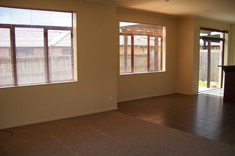 Photo of property in 10 Derg Place, East Tamaki, Auckland, 2013