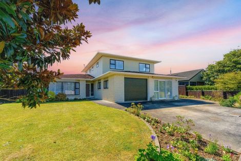 Photo of property in 35 Burn Street, Levin, 5510