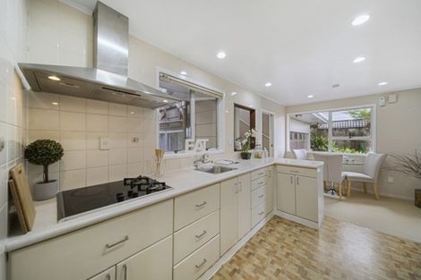 Photo of property in 16 Judkins Crescent, Cockle Bay, Auckland, 2014