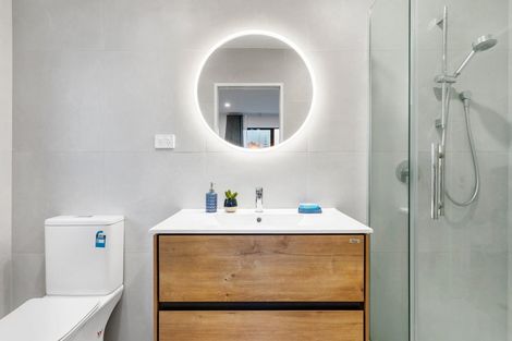 Photo of property in 64a Rosewarne Crescent, Glendene, Auckland, 0602