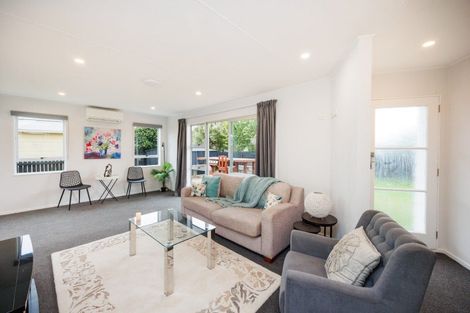 Photo of property in 12 Capri Place, Awapuni, Palmerston North, 4412